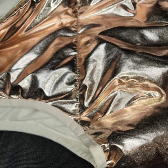 Vest - Picture 9 of 9